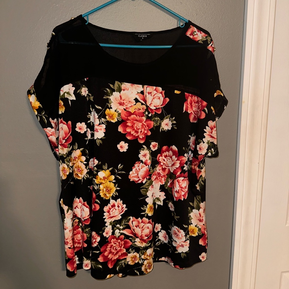 Floral blouse with mesh detail